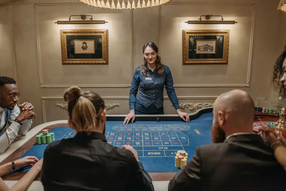 Lavaratablelounge Main Casino Floor
